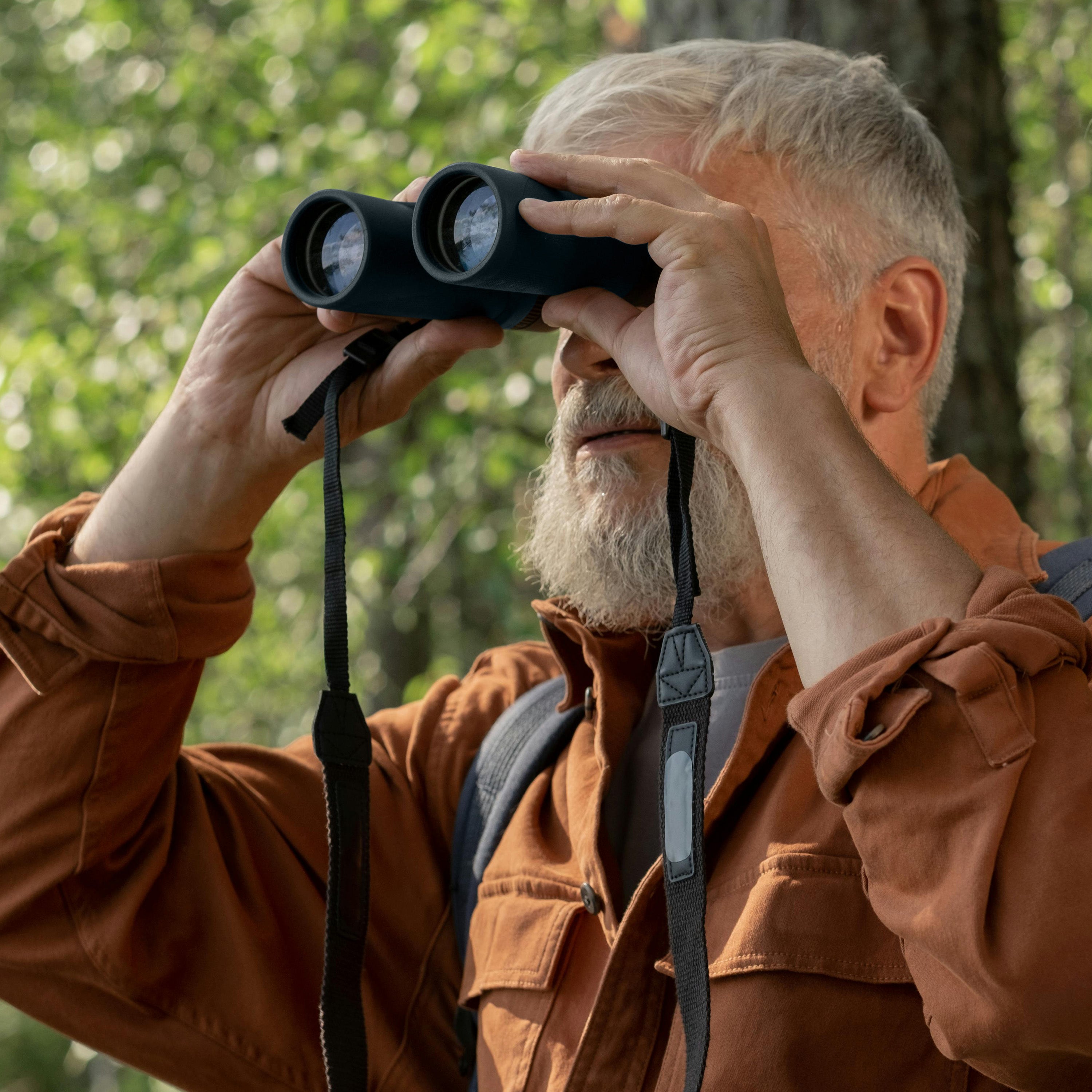 Pioneer R 8x42 Binoculars