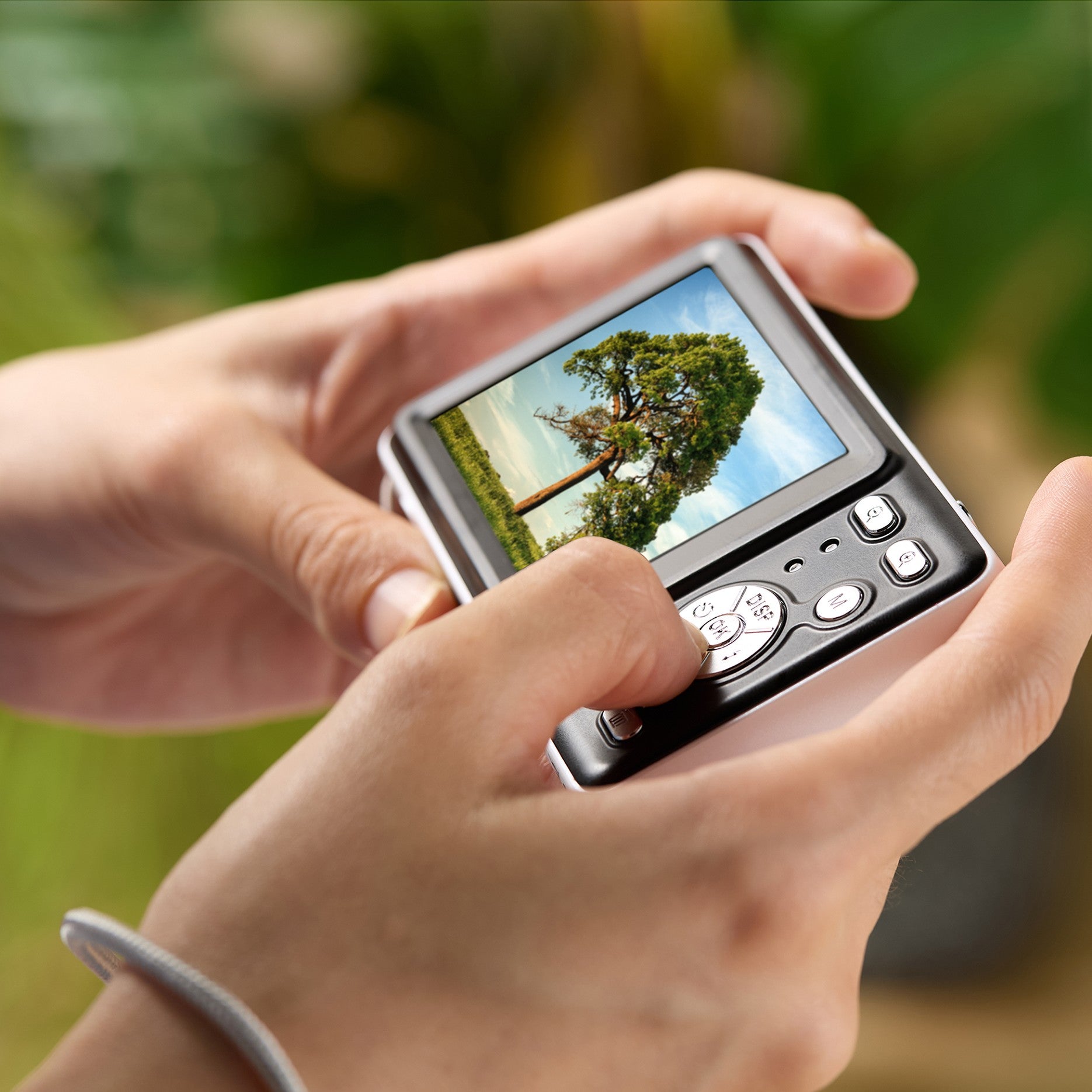 DZ13 Digital Compact Camera - Black